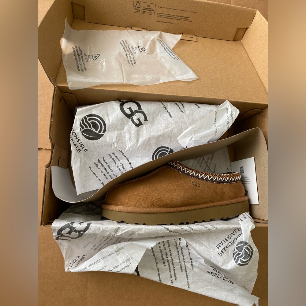 Ugg Tasman slipper 6 women’s